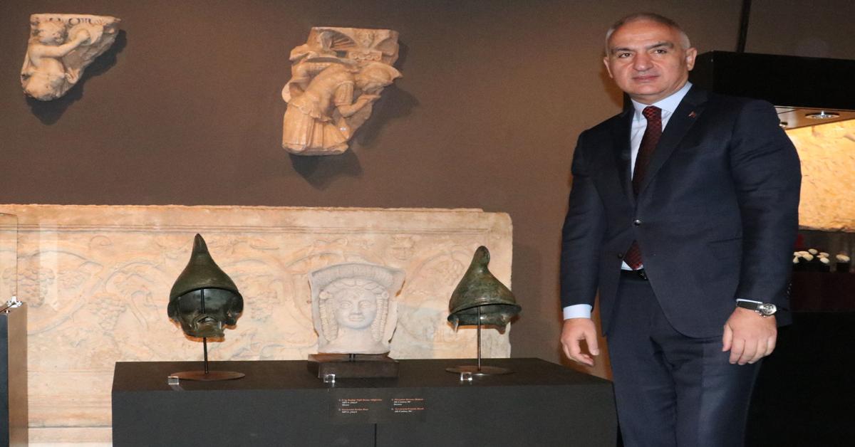 42 Anatolian artifacts returned from UK, US unveiled