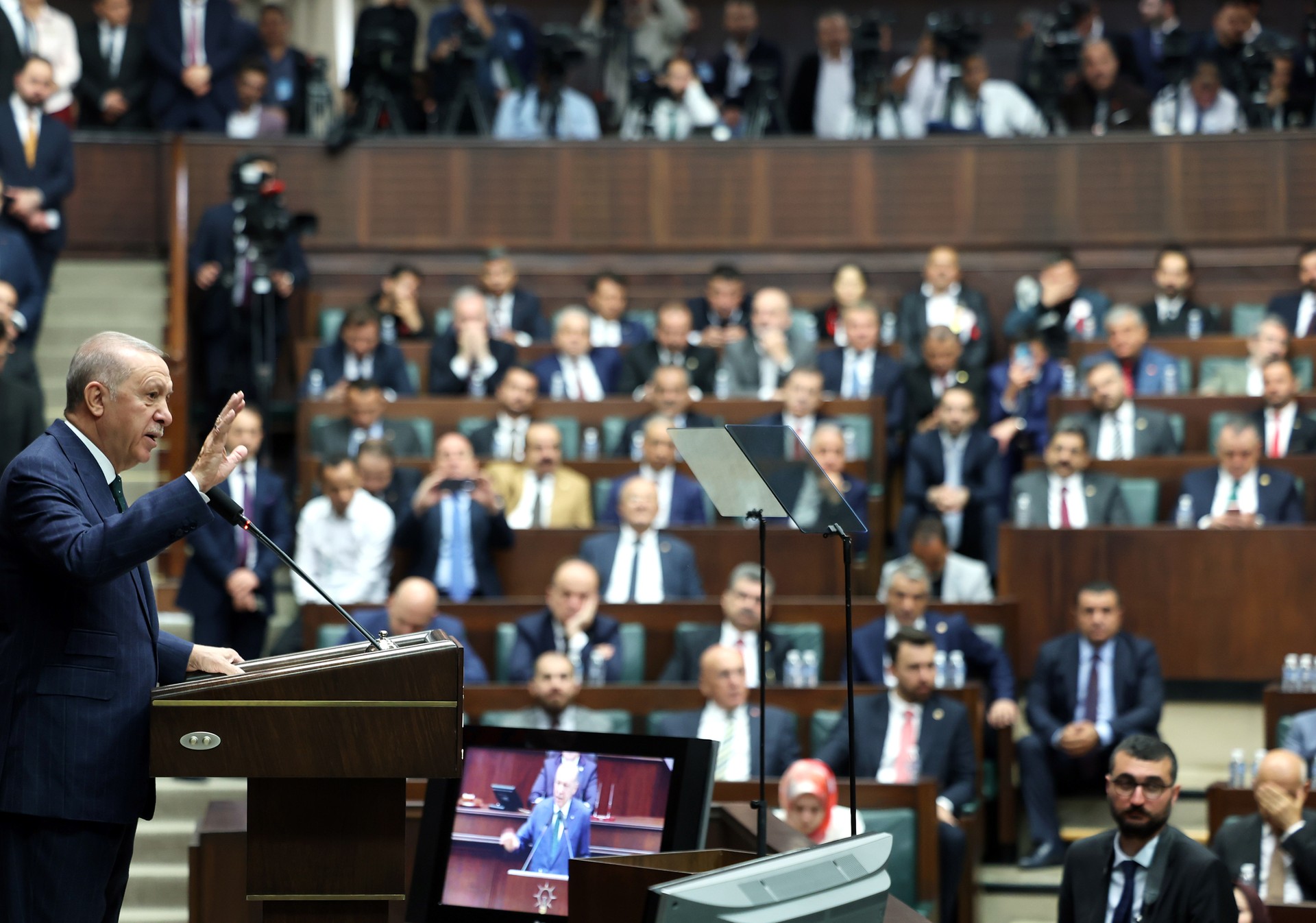 Ruling AK Party’s congress process to start in October with major changes ahead