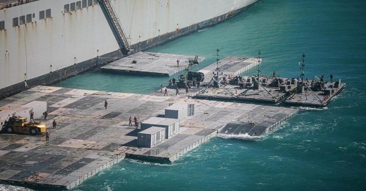 Construction of temporary port on Gaza