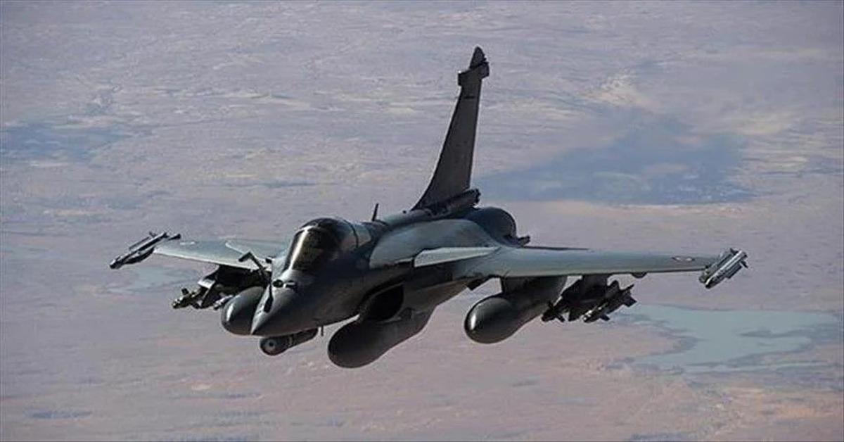 Egypt tries to establish air superiority with jets and missile defense systems