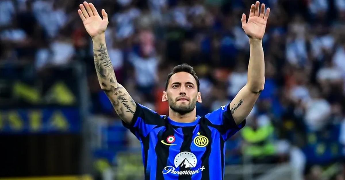 Hakan Calhanoglu wins Serie A's best midfielder award