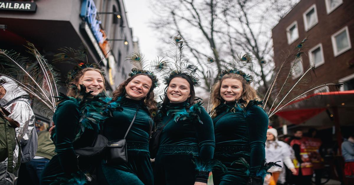 Hundreds of thousands attend Women's Carnival in Germany