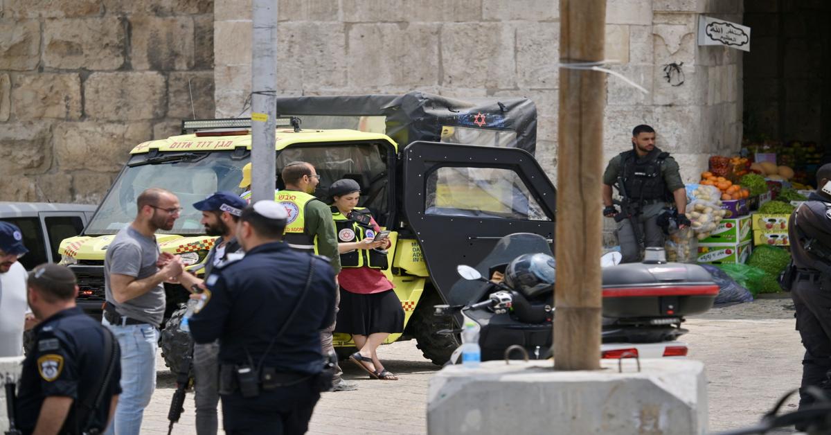 Israeli police shoot Turkish man dead for alleged knife attack