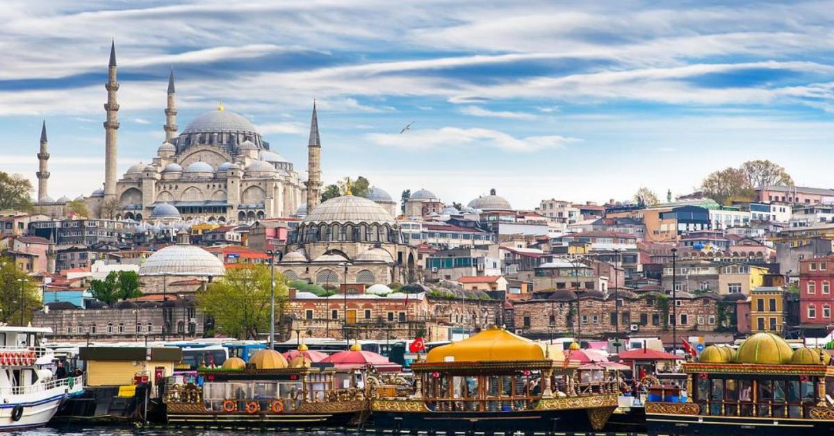 Record-breaking year for tourism: 2 of the top 4 most-visited cities are in Türkiye