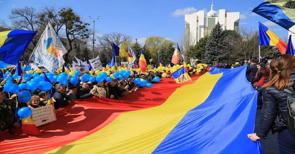 Romanian PM voices support for unification with Moldova