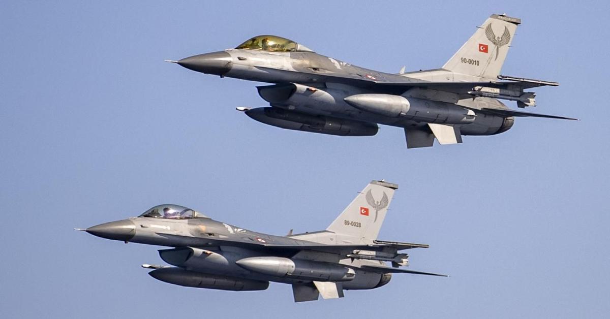 Turkish, Romanian F-16s conduct training for NATO mission