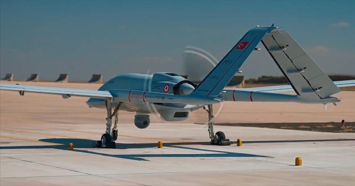 Türkiye's Bayraktar TB3 successfully performs close formation flight with an Akinci UAV