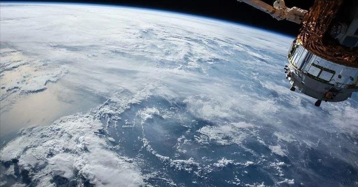 US funds solar cell production for military satellites