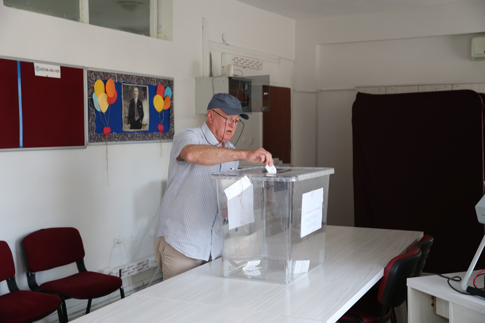 Dual citizens in Türkiye cast votes in Bulgarian, EP elections