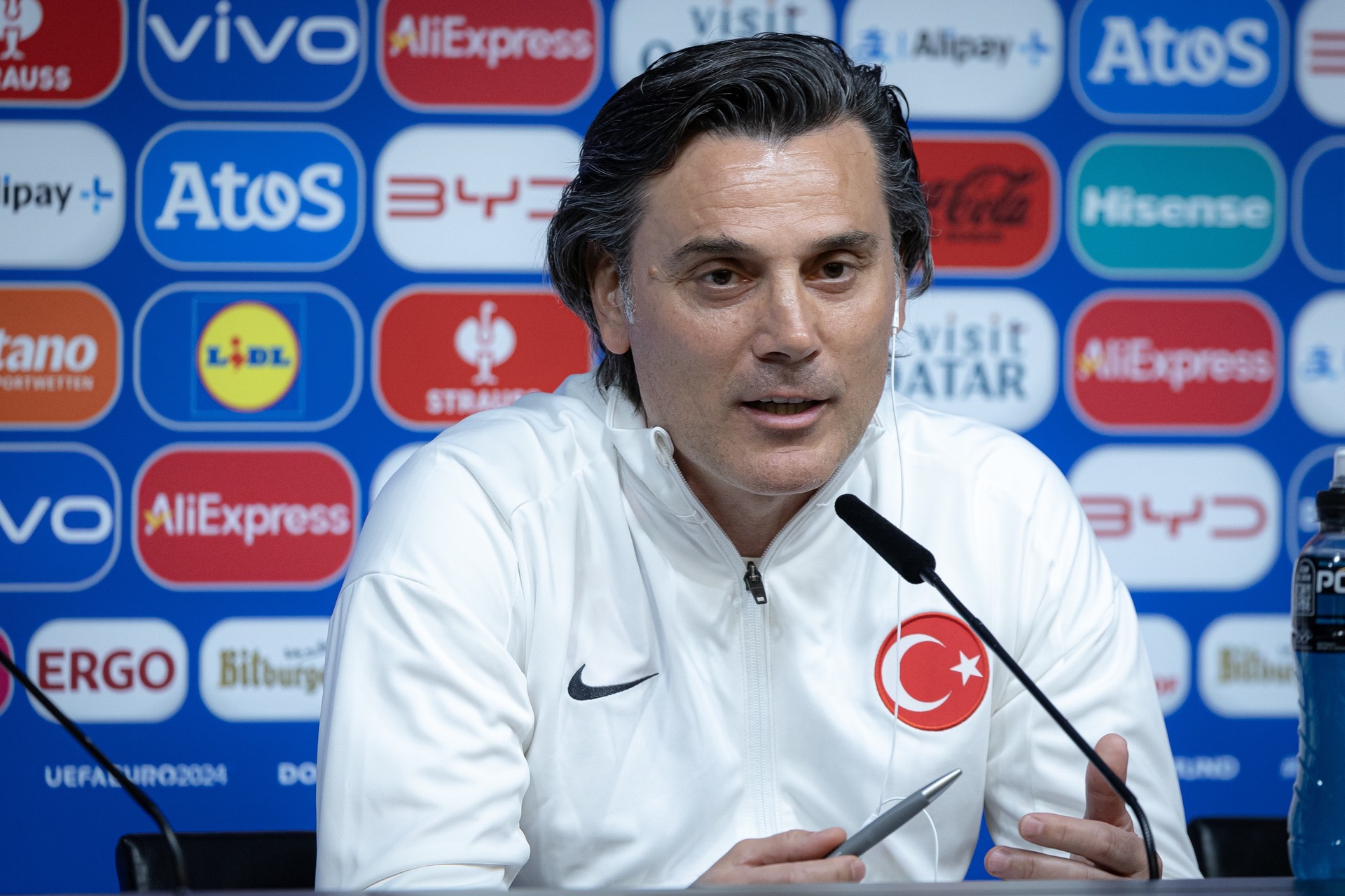 Coach Montella under fire after Turkish national team's defeat