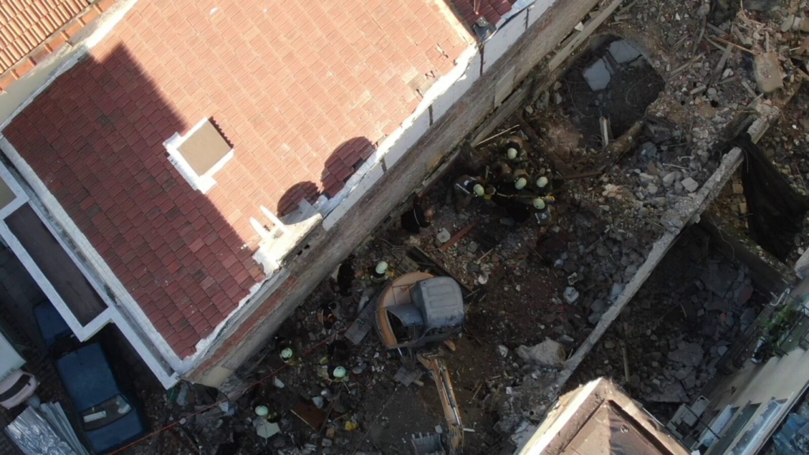 Building collapse crisis in Istanbul sparks earthquake concerns