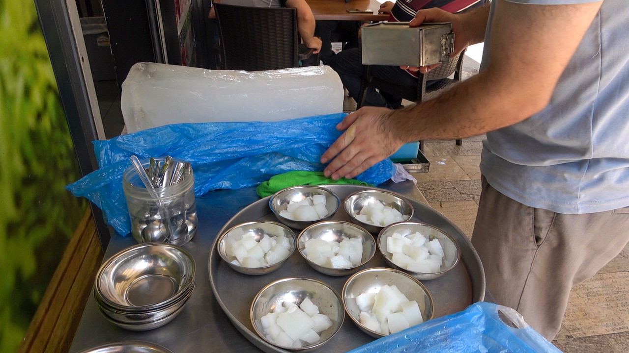 Natural remedy for hot weather in Türkiye: Snow desserts