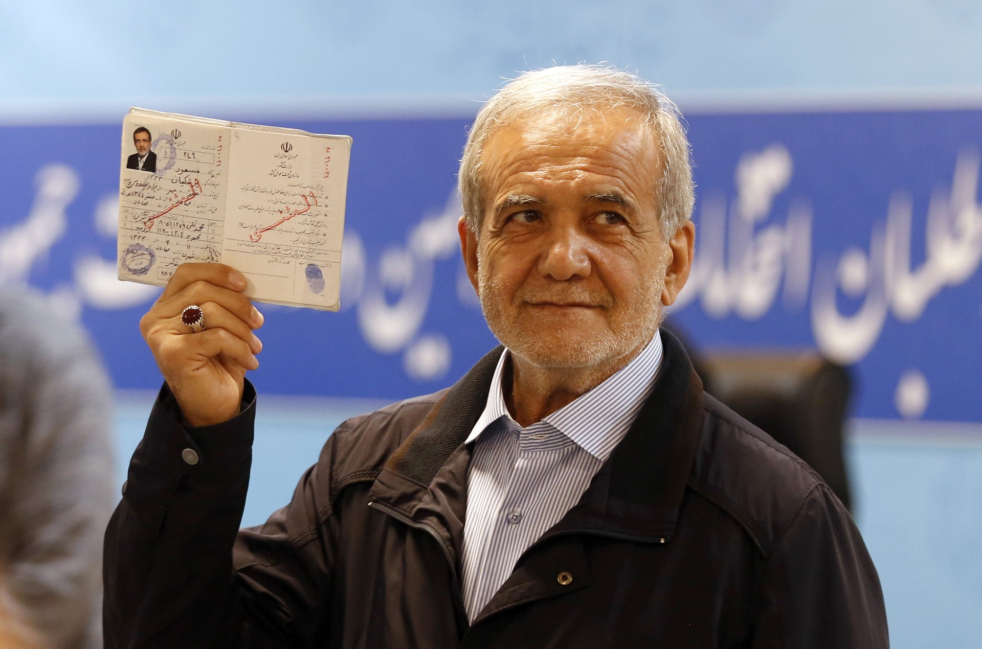 Iran's reformist candidate emphasizes his Turkish heritage at every opportunity