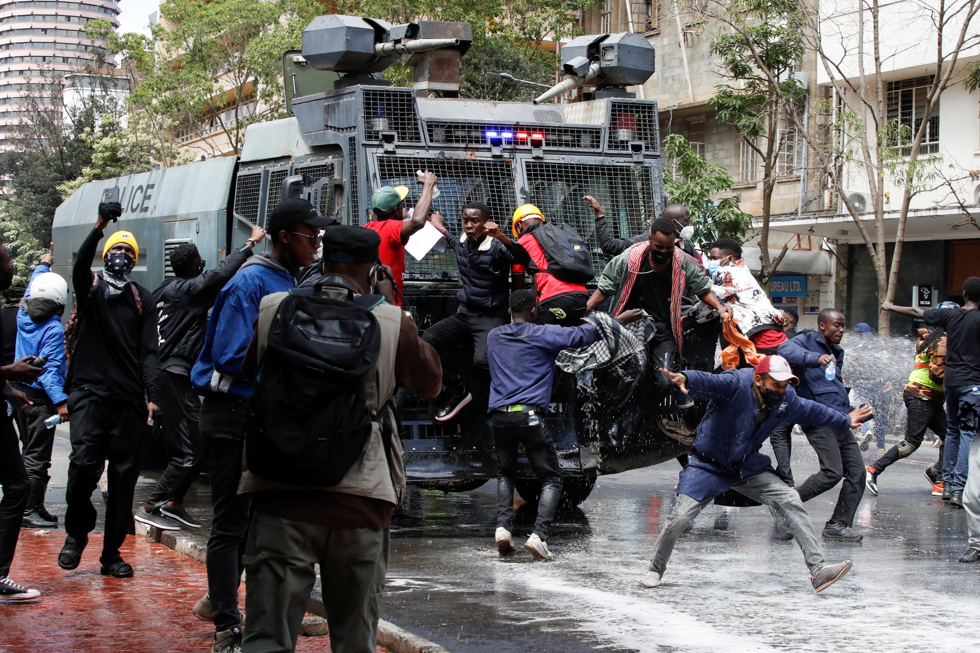 Death toll rises to 23 in Kenya protests amid police intervention