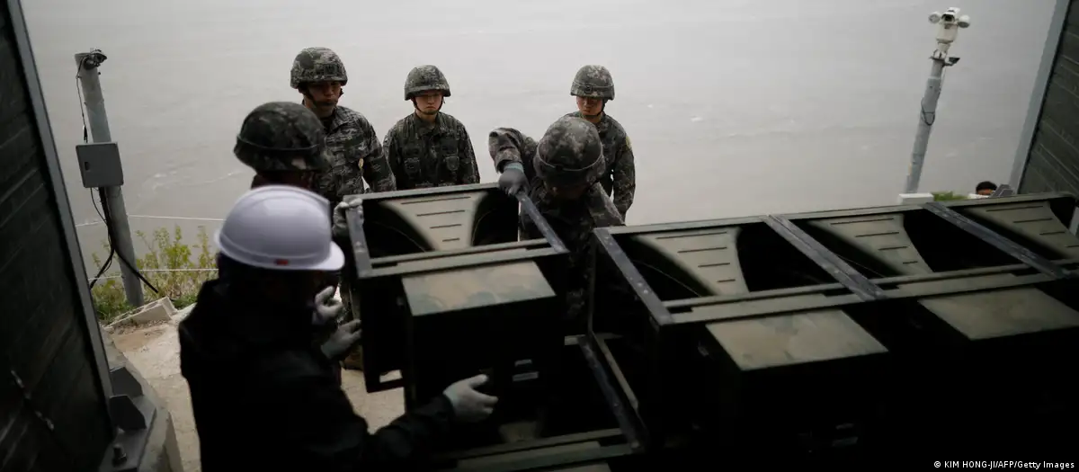 South Korea responds to North Korean balloon campaign