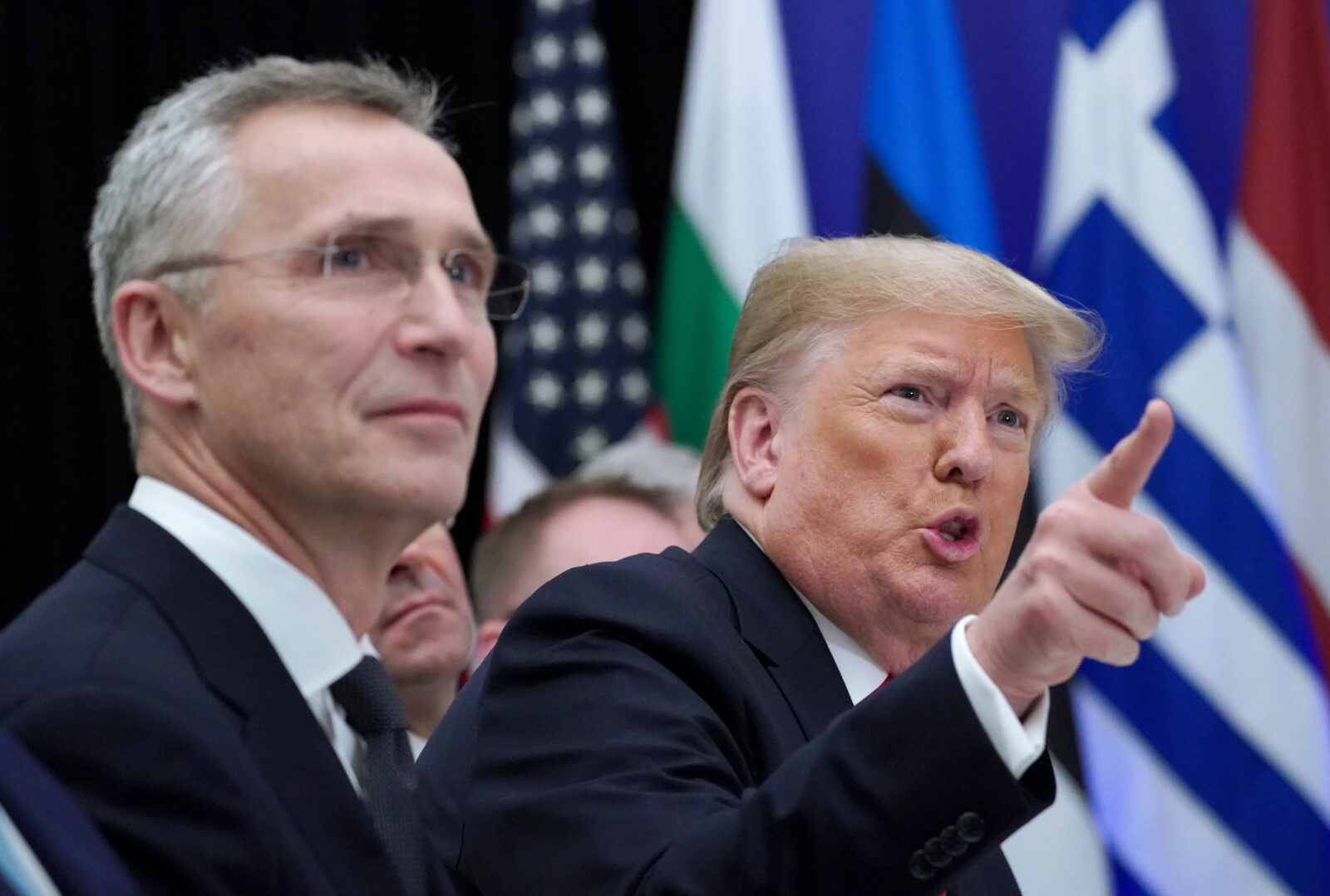 Trump considers ceasing US military aid to Kyiv, conditioned on Moscow peace negotiations
