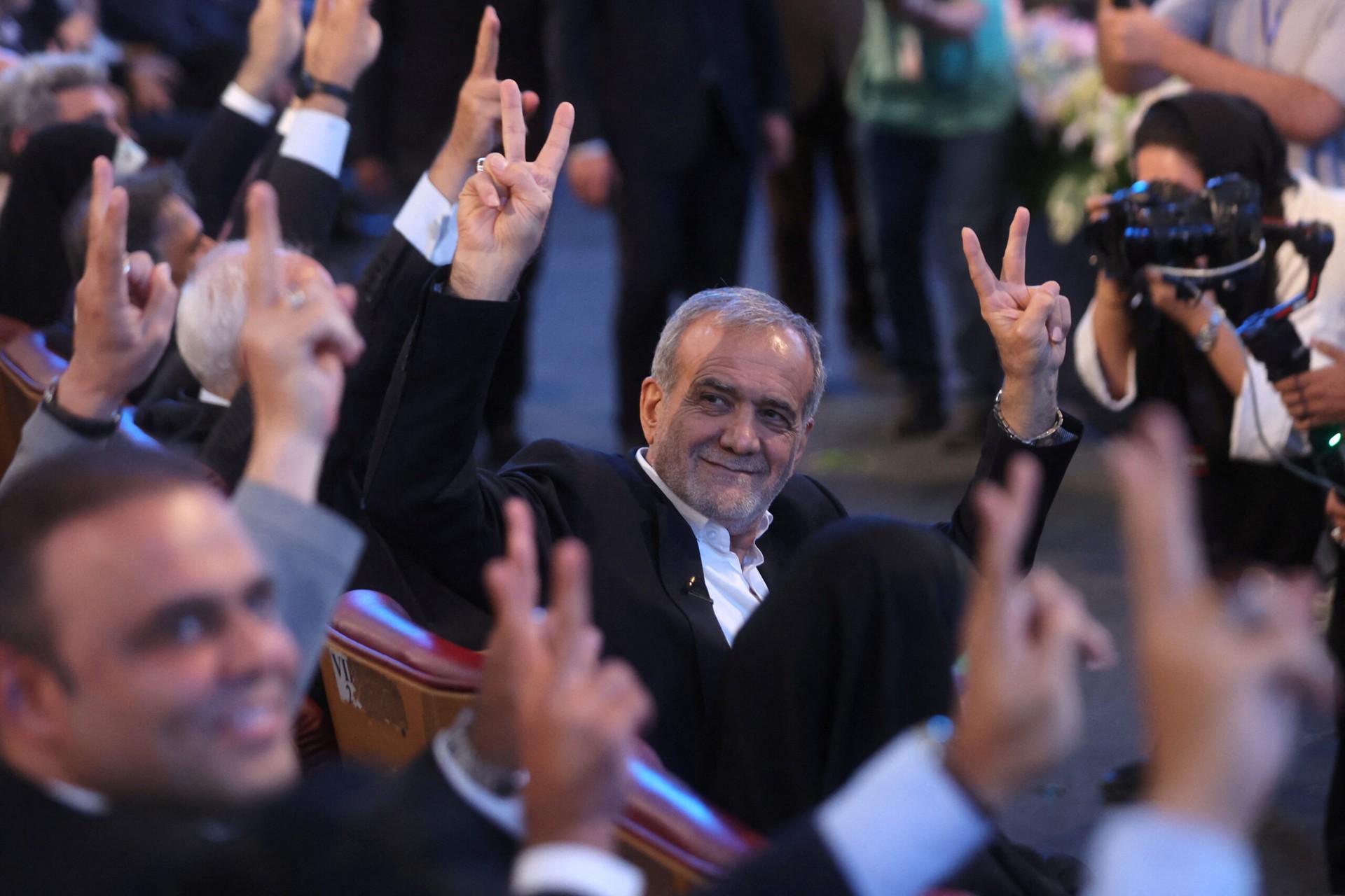 Support for Pezeshkian: A desire to see a Turk win Iranian presidency Image