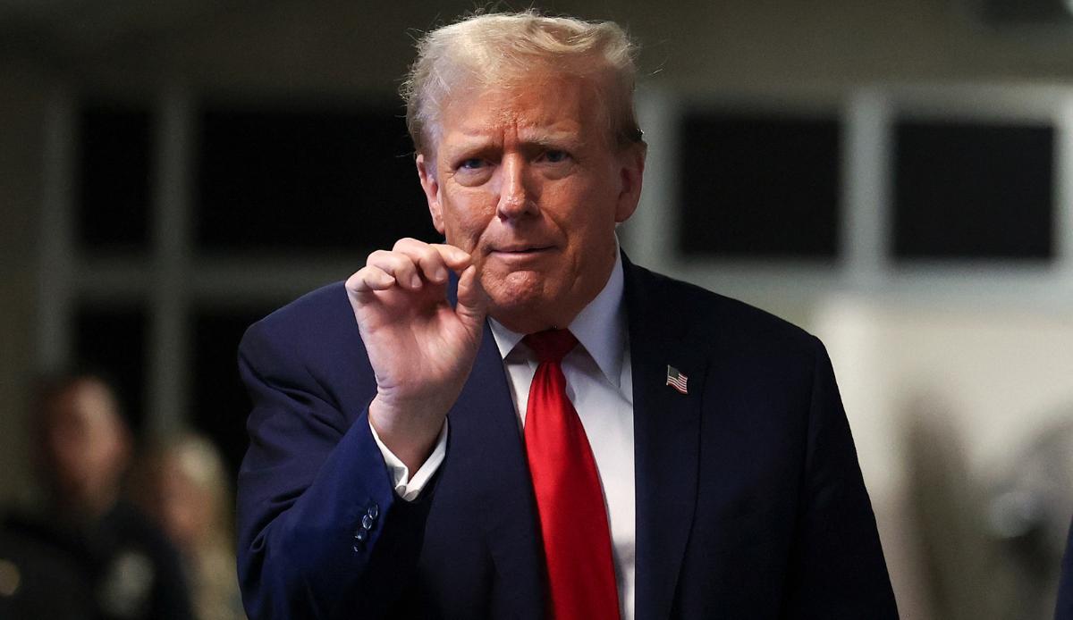 Former National Enquirer publisher testifies in Trump's 
