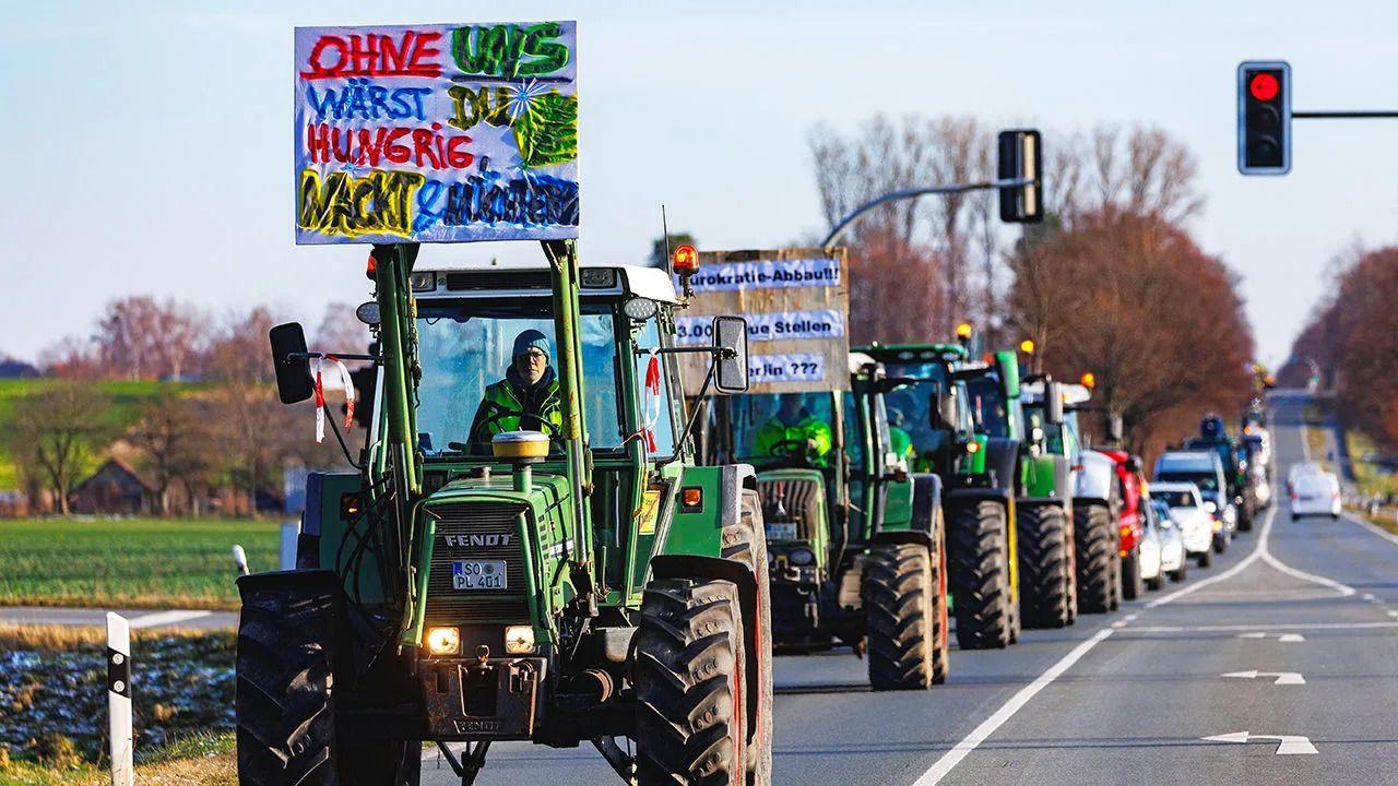 German farmers threaten renewed protests over subsidy cuts