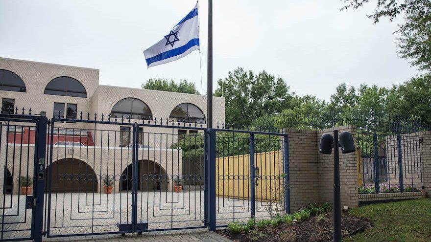 Man hospitalized after setting himself on fire outside Israeli embassy in Washington, DC