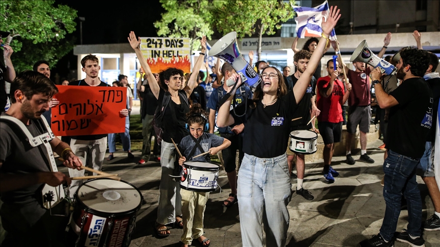 Thousands of Israelis rally for hostage swap and Israeli PM Netanyahu’s ouster