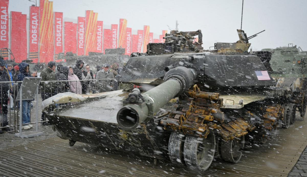 Ukraine approves bill allowing prisoners to join armed forces amid manpower shortage