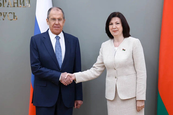 Russian Foreign Minister Sergey Lavrov and Speaker of the Council of the Republic of the National Assembly of the Republic of Belarus Natalya Kochanova, Minsk, June 25, 2024 (Russian MFA)