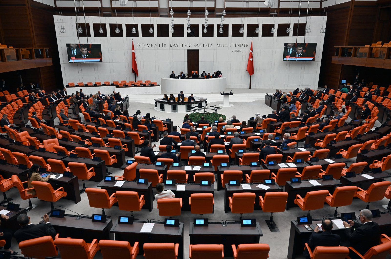 Tension erupts in Turkish Parliament over stray animal regulation