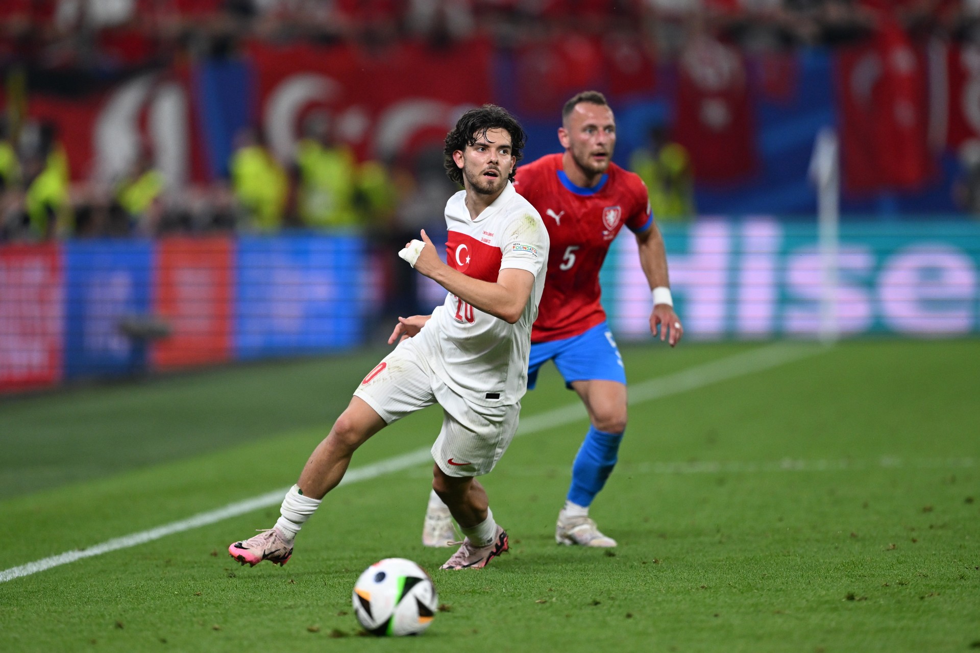 'My Dutch mother will be first call if we win,' says Türkiye's Kadioglu as he eyes victory against Netherlands
