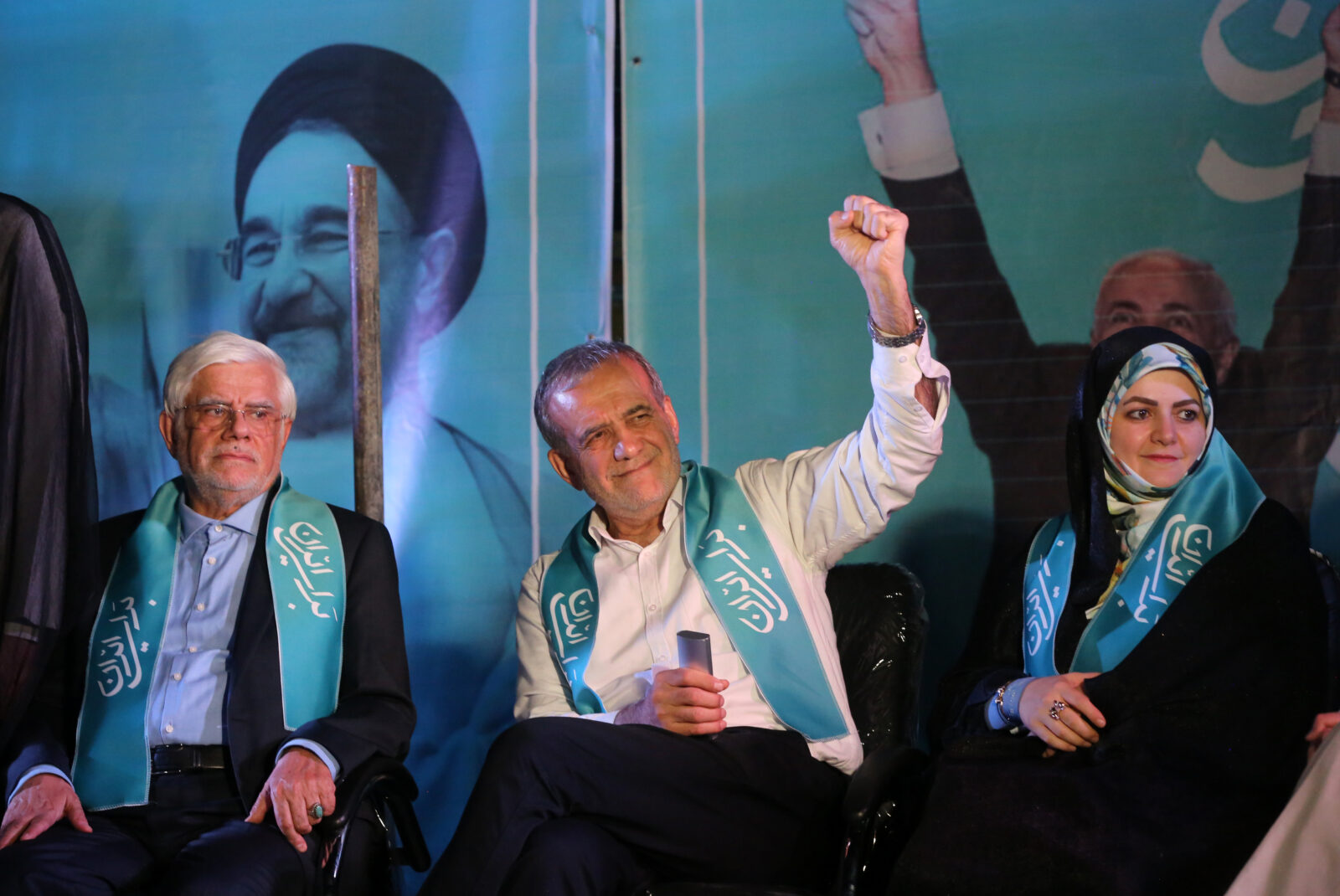 Iranians head to polls in election runoff to elect new president