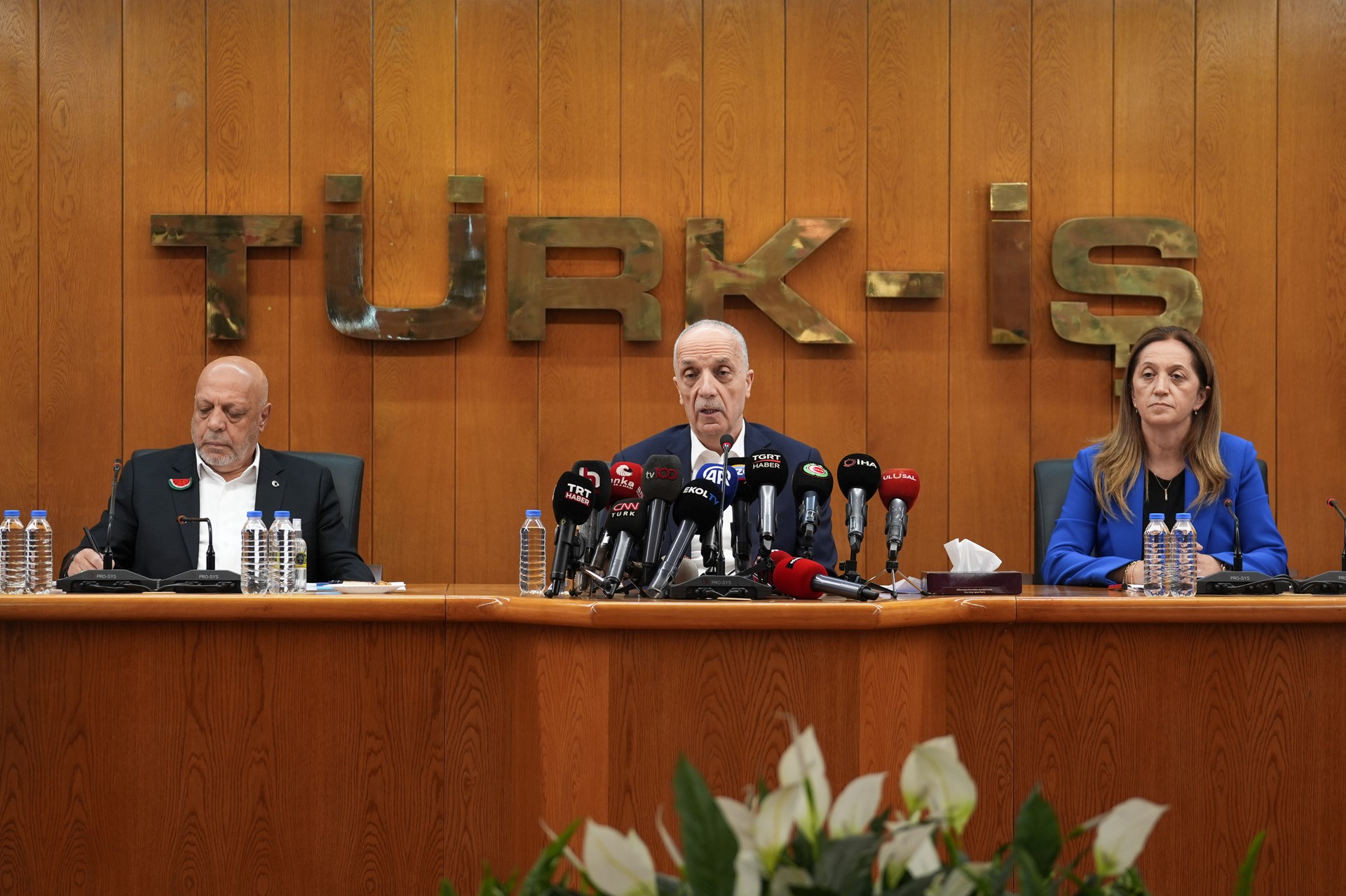 Turkish labor unions unite, demand urgent minimum wage increase