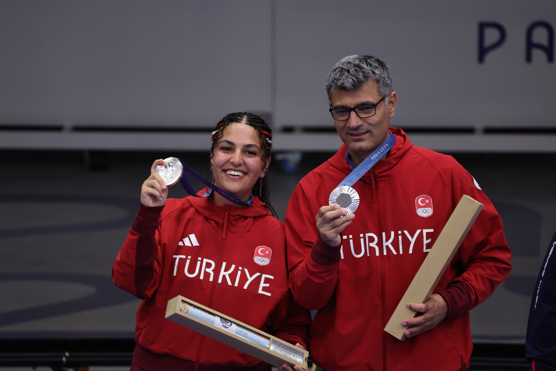 Turkish shooters Dikec, Tarhan win gold at European championship