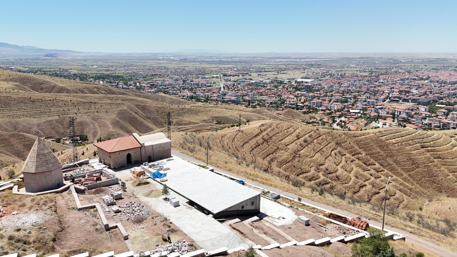 Five 800-year-old Seljuk tombs discovered in Türkiye's Aksaray