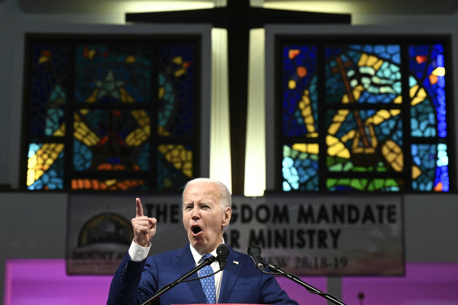 Biden campaigns in Pennsylvania amid calls to quit race