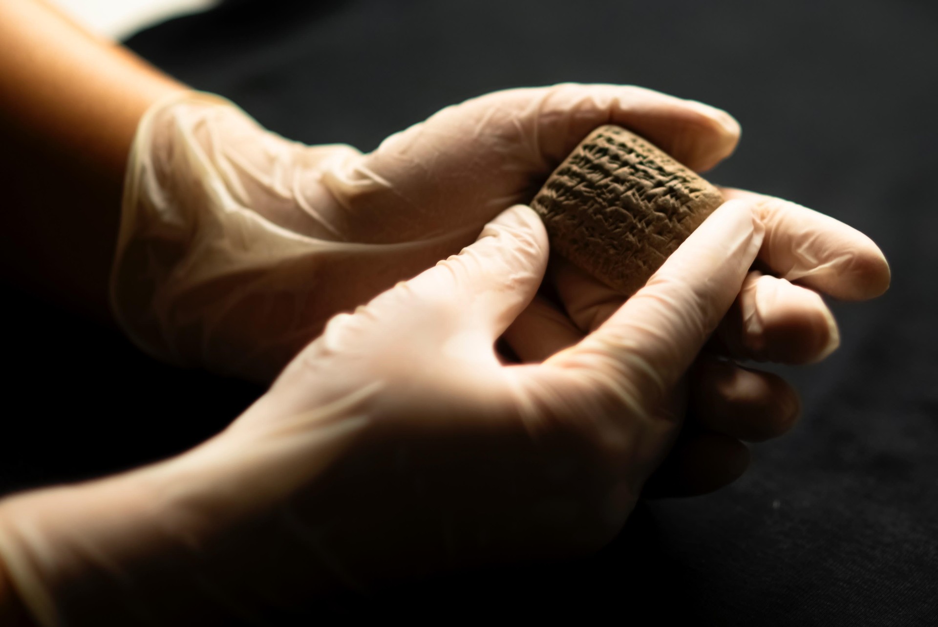Millennia-old tablet unearthed in Türkiye's Hatay sheds light on Bronze age