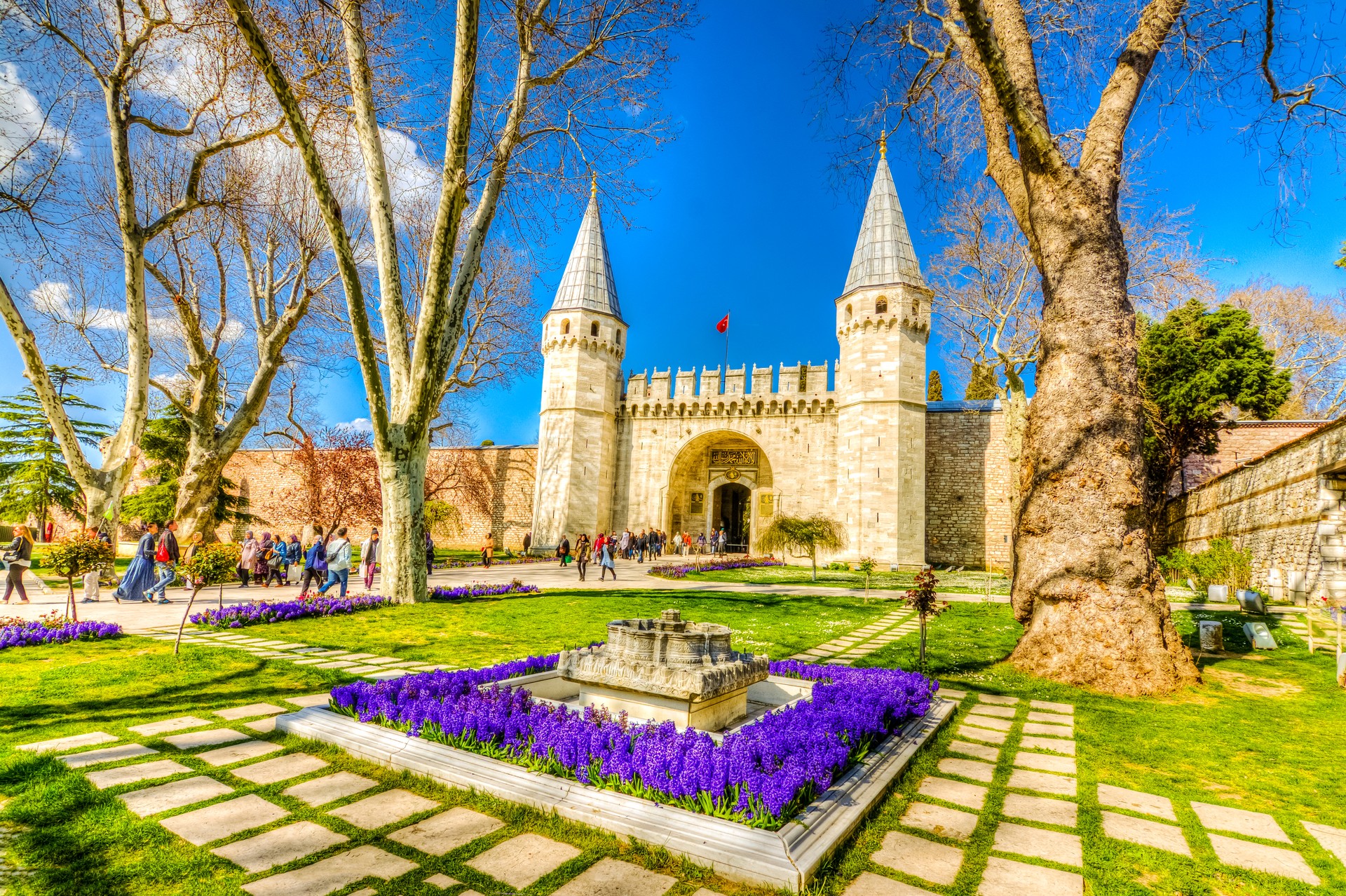 Increase in visitors at Turkish National Palaces despite rising fees