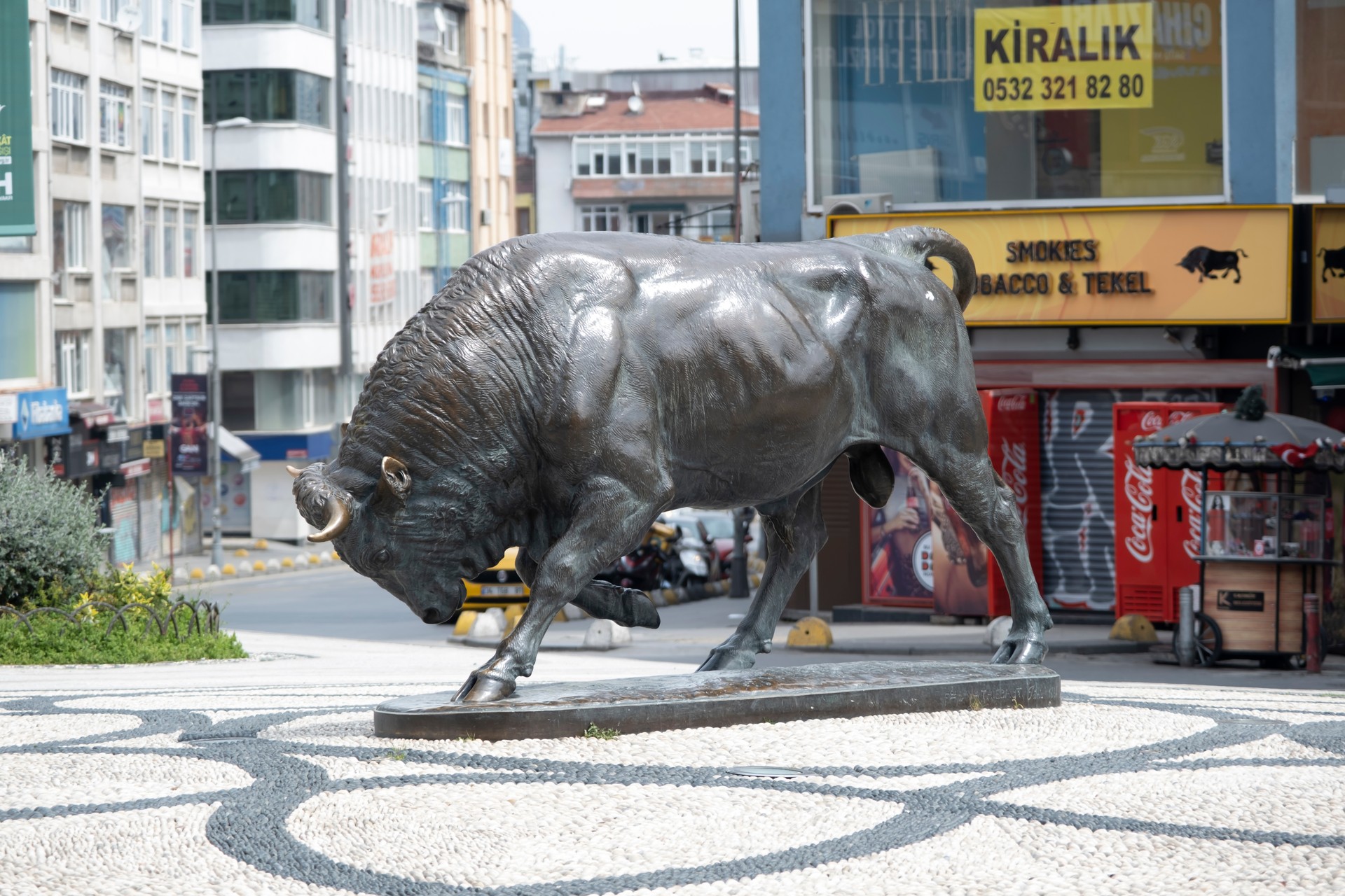 All you need to know about Kadikoy's Bull Statue in Istanbul Image