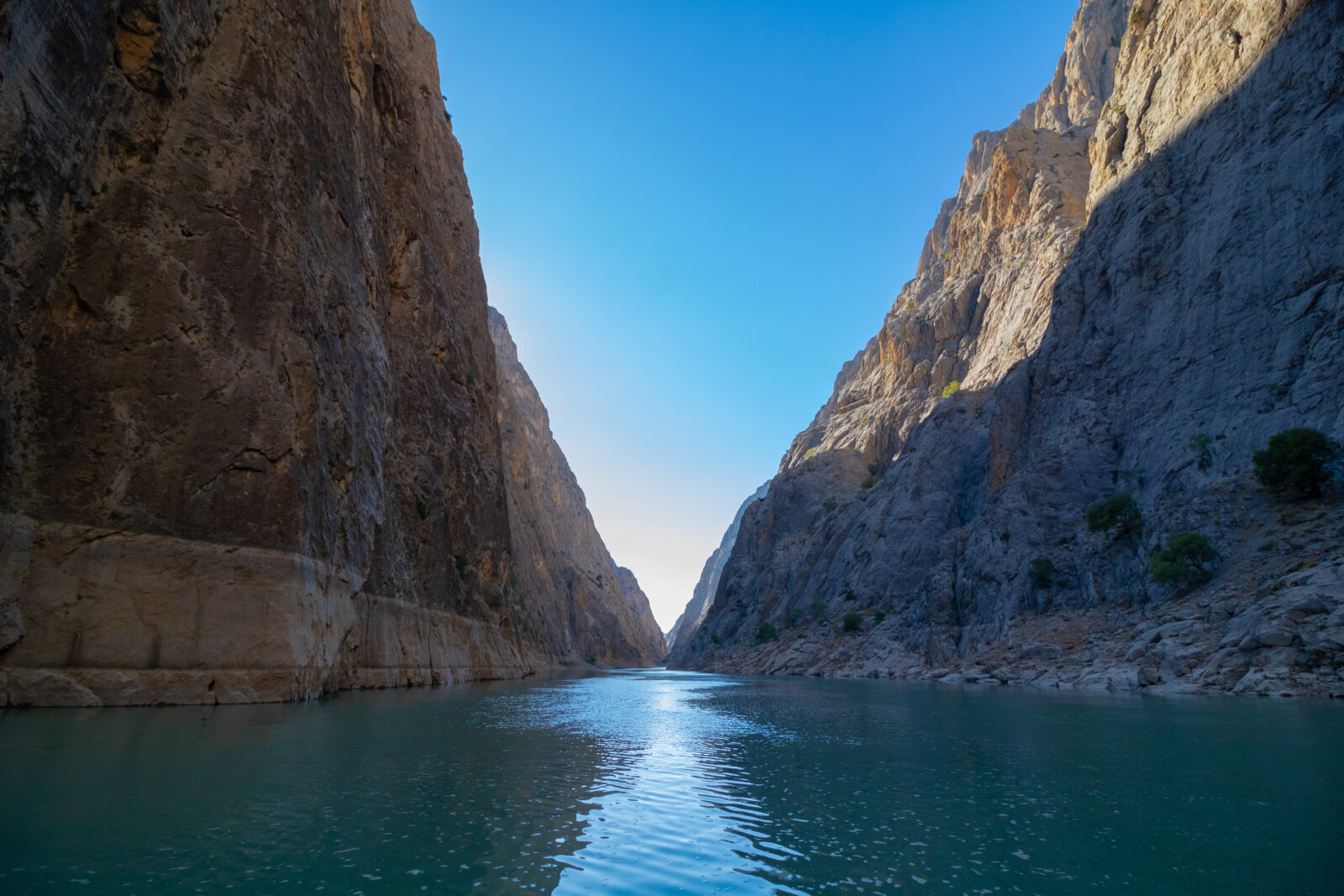 Catch rare 10-day sunset phenomenon at Erzincan's great canyon