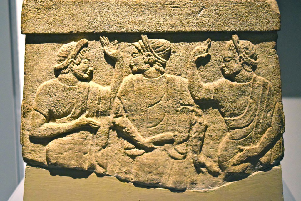 From Anatolia to Rome, unveiling ancient connections of modern Italy