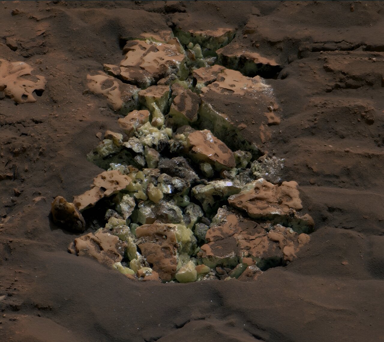 Curiosity rover finds sulfur crystals on Mars