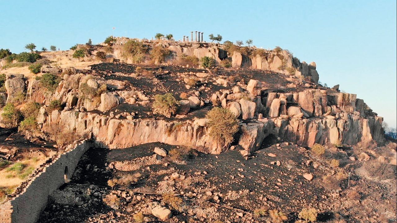 Summer wildfires threaten Türkiye's ancient cities and archaeological sites