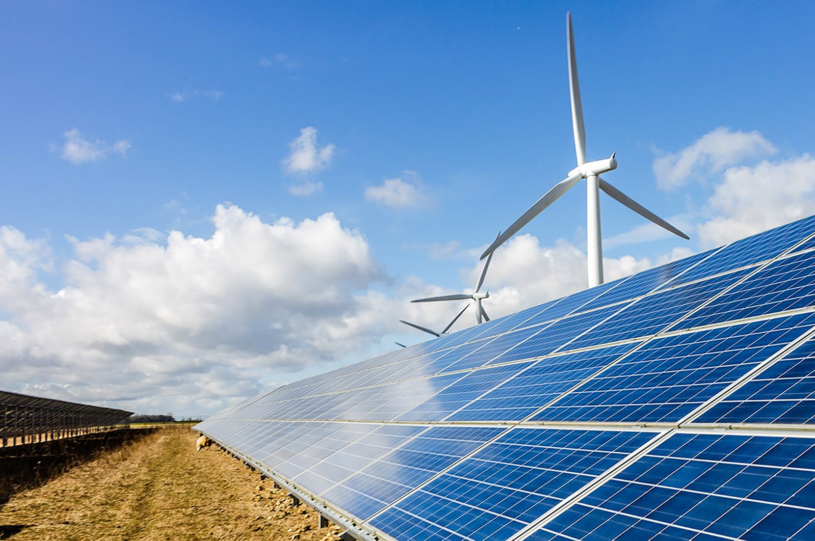 Green future for Türkiye: Cutting natural gas by 5.5% and coal by 6.3%