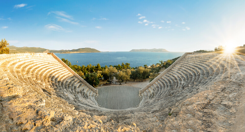 Explore Kas: Stunning free beaches in city center, rich culture on Türkiye's coast