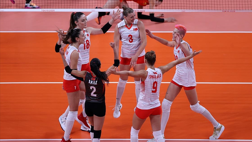 National Women's Volleyball Team celebrates defeating the last Olympic champion, China, in Tokyo, Japan, July 25, 2021. (AA Photo)