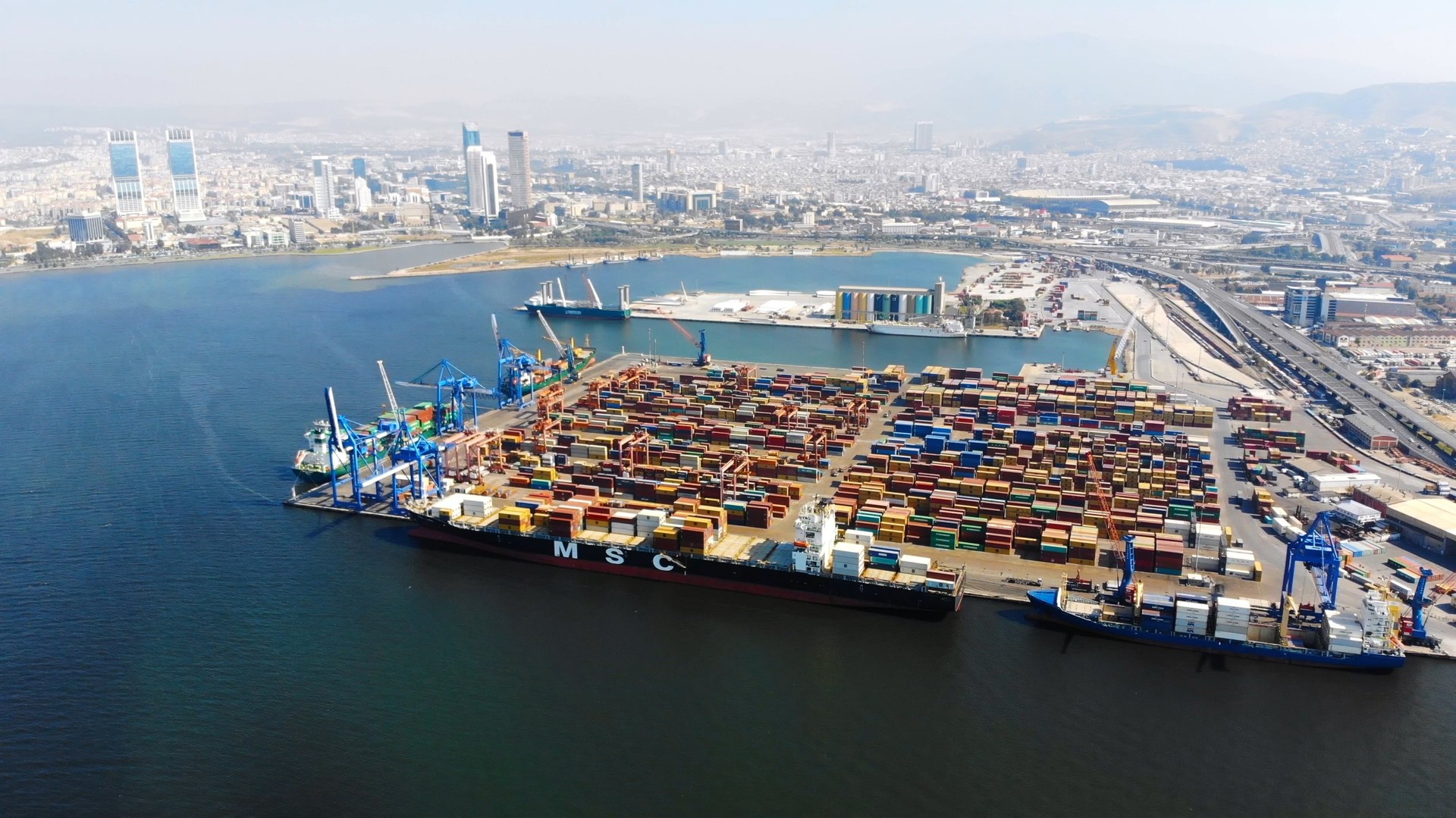 Türkiye, Abu Dhabi Port in $500M talks for Izmir Port joint venture