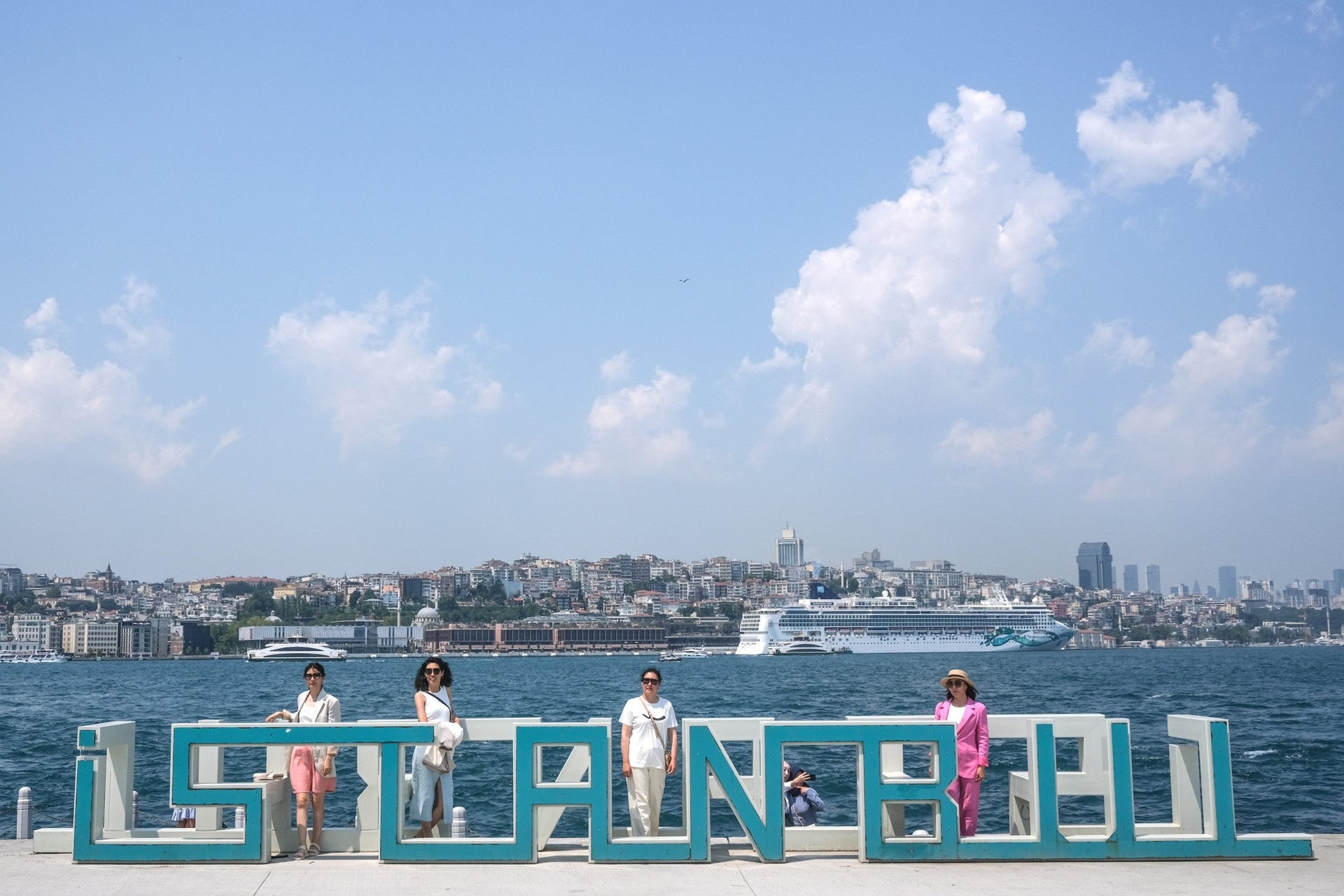 Istanbul welcomes over 8.5M foreign tourists in first half of 2024