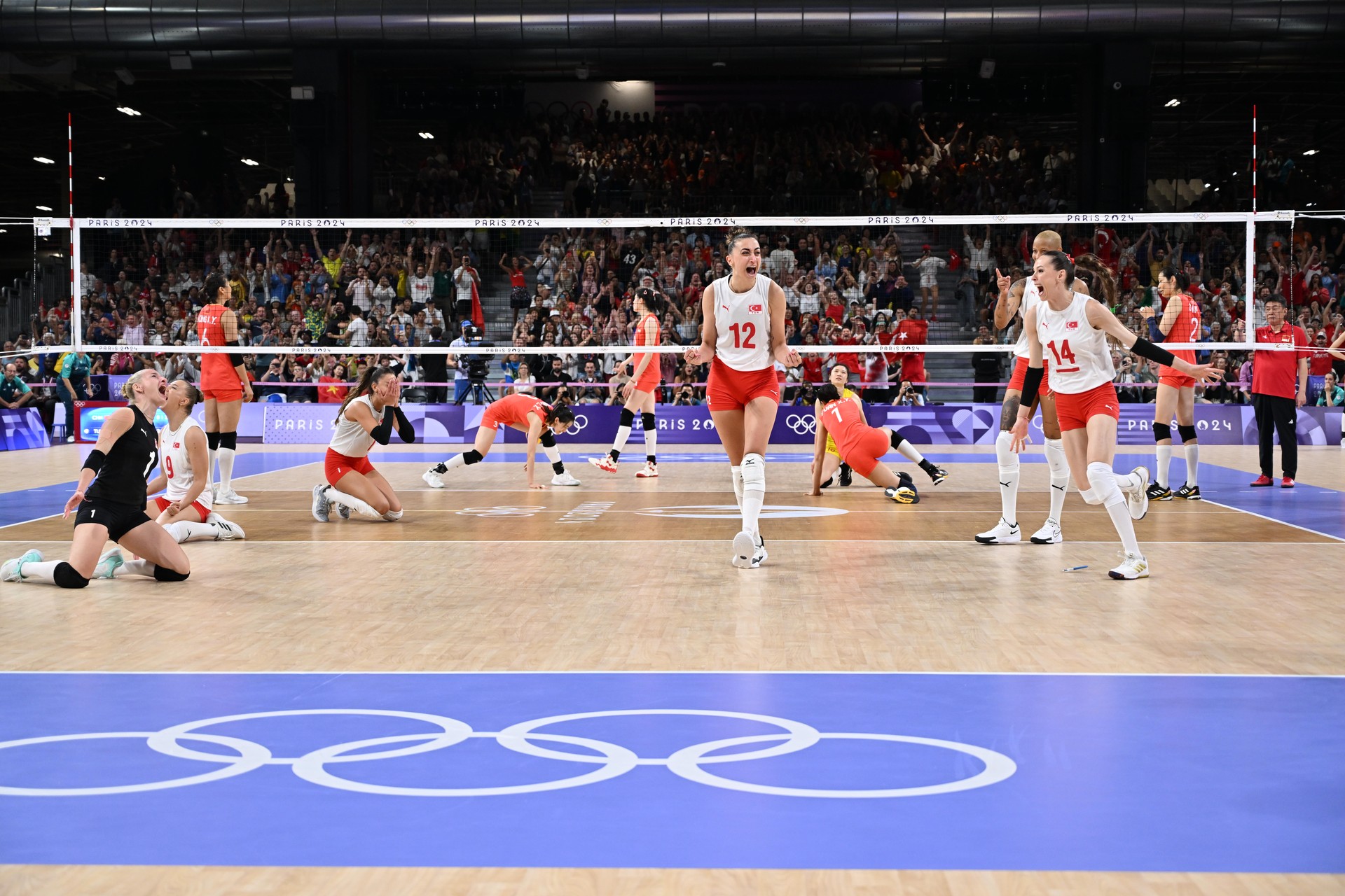 Turkish women's volleyball team enters semifinals, Paris 2024
