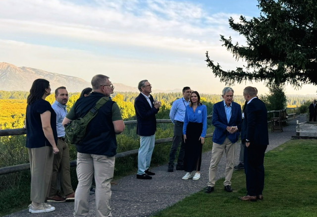 Fatih Karahan (right), Governor of the Central Bank of the Republic of Turkey (CBRT), met with Jerome Powell (left), Chairman of the US Federal Reserve (Fed), at the Jackson Hole Economic Policy Symposium in the US. (AA Photo)