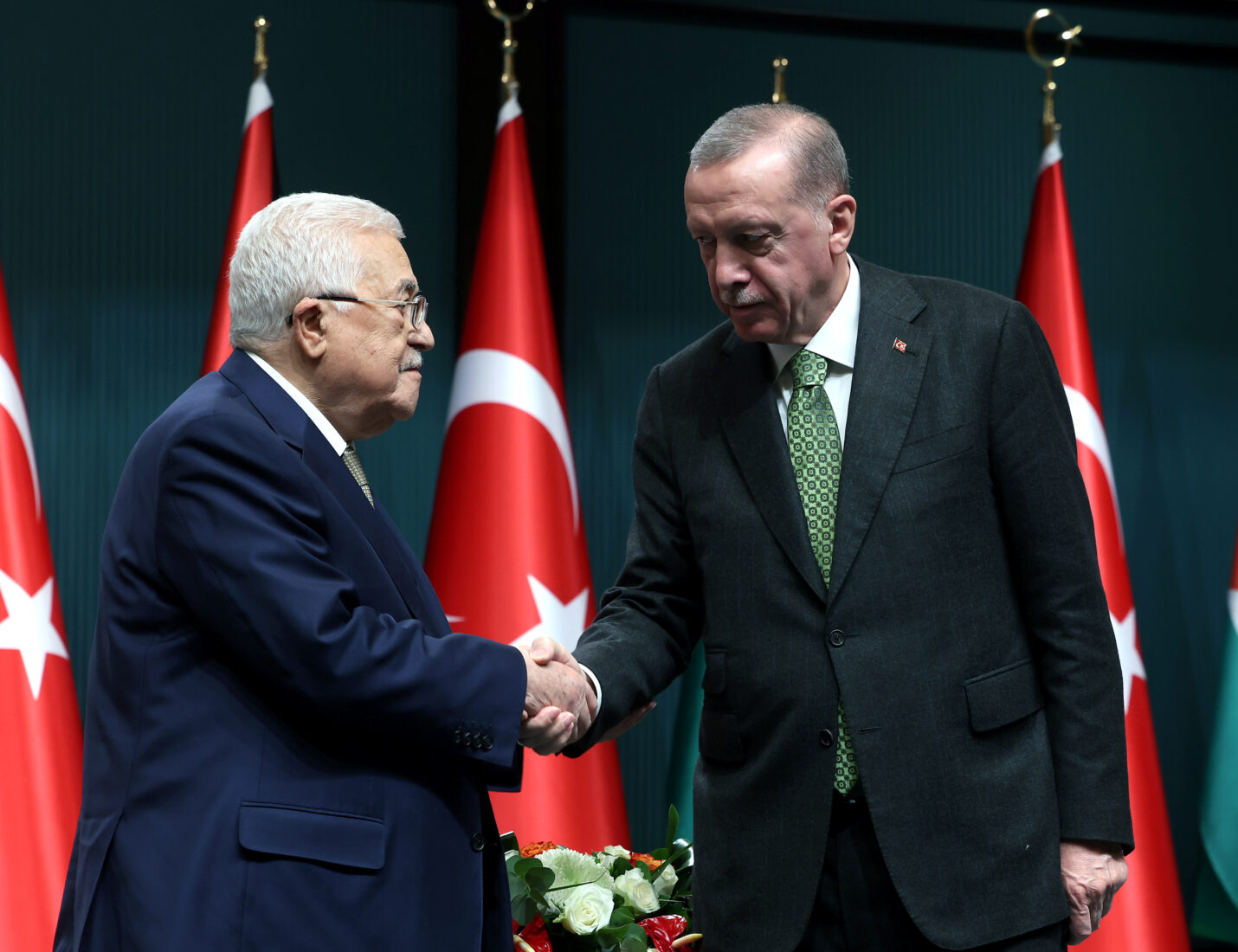 Turkish President Recep Tayyip Erdogan (R) and Palestinian President Mahmud Abbas (L) hold a joint press conference after their meeting at the Presidential Complex in Ankara, Türkiye on March 05, 2024. (AA Photo)