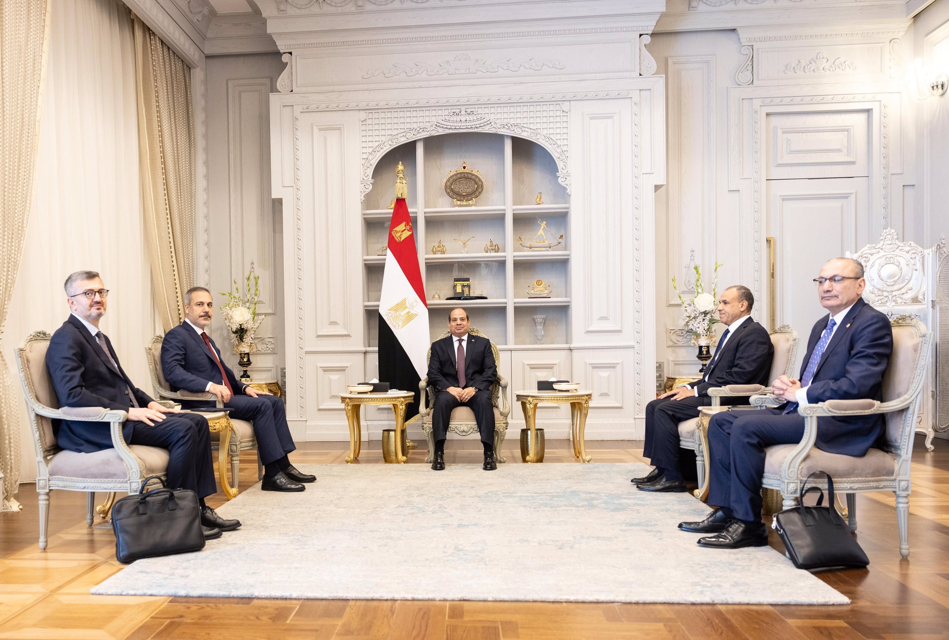 Turkish FM Hakan Fidan meets with Egyptian President Sisi